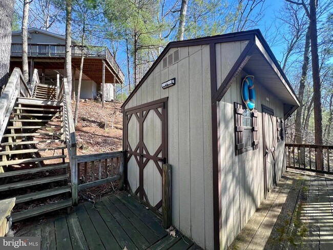 Building Photo - 117 Audubon Rd