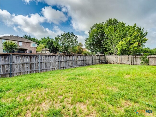 Building Photo - 209 Buckingham Dr