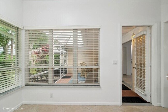 Building Photo - 7625 Winged Foot Ct