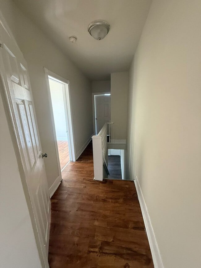 Building Photo - 3 BED 1.5 BATH HOME FOR RENT.