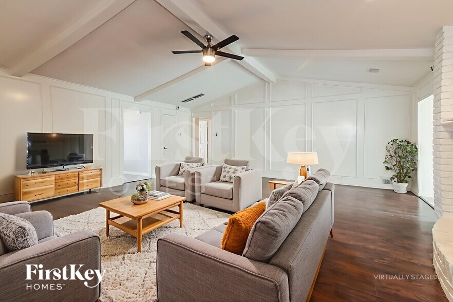 Building Photo - 3413 Valley View Ln