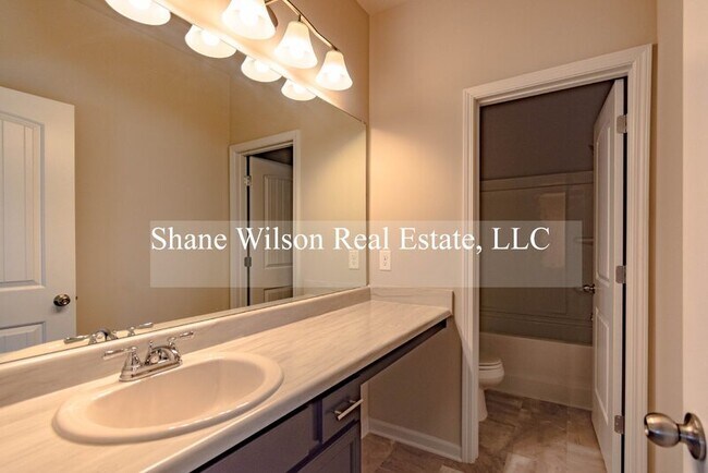 Building Photo - 296 Collington Cir