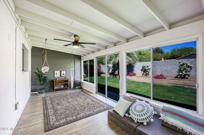 Building Photo - 8133 N 16th Dr