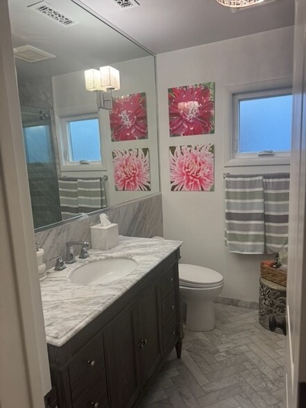 Building Photo - 507 31st St