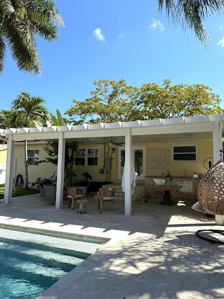 Building Photo - 1527 Mayo St