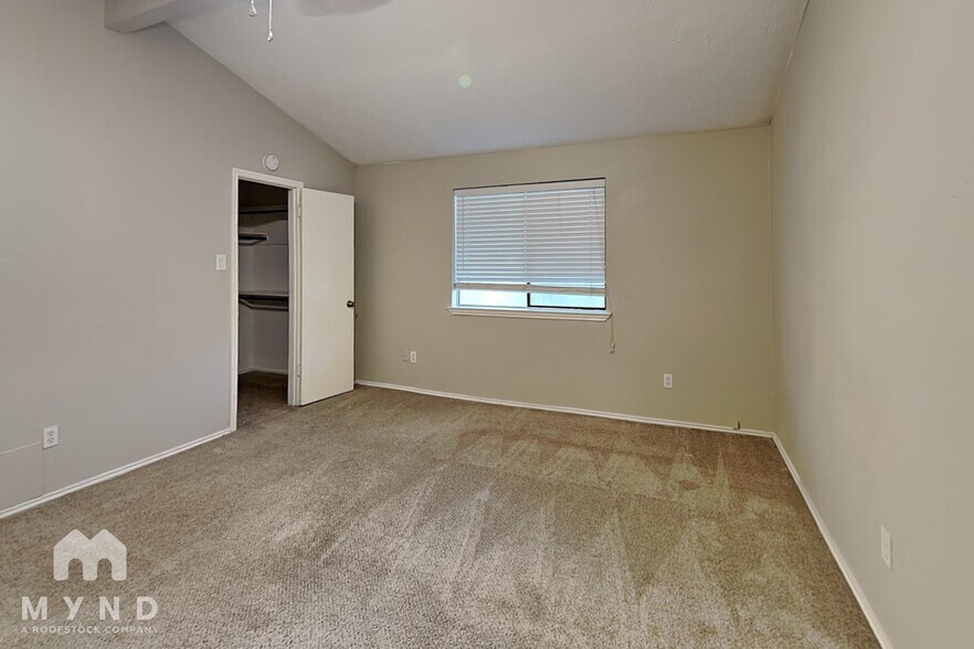 Building Photo - 225 Bedford Ln