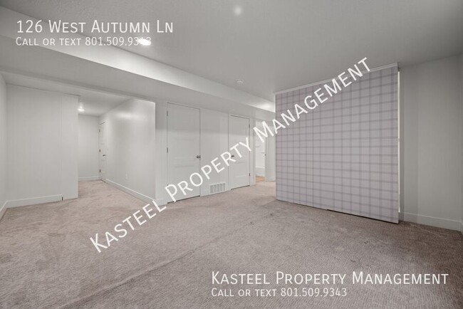 Building Photo - 126 W Autumn Ln