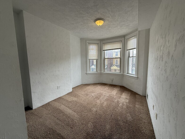 1st Bedroom - 3615 Dawson St