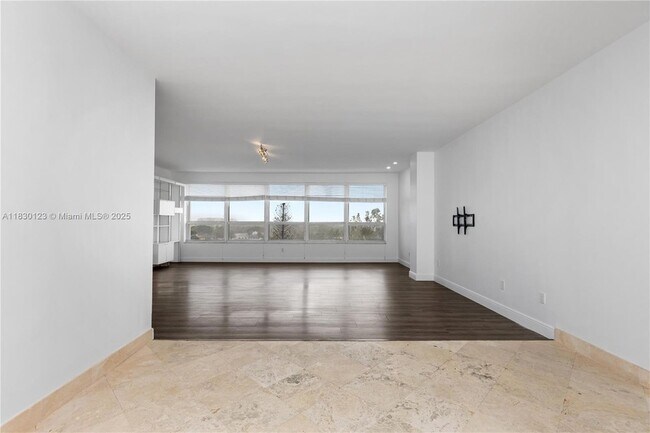 Building Photo - 4925 Collins Ave