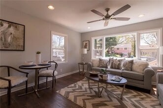 Building Photo - 2221 Larchwood Rd SW