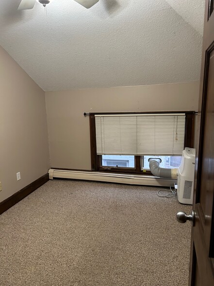 Upper Level Bedroom - 2432 Stevens Ave