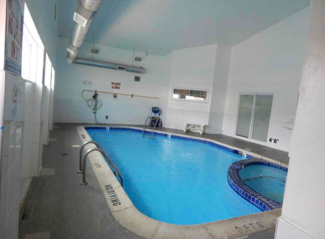 Building Photo - 1225 Wyndham Ct