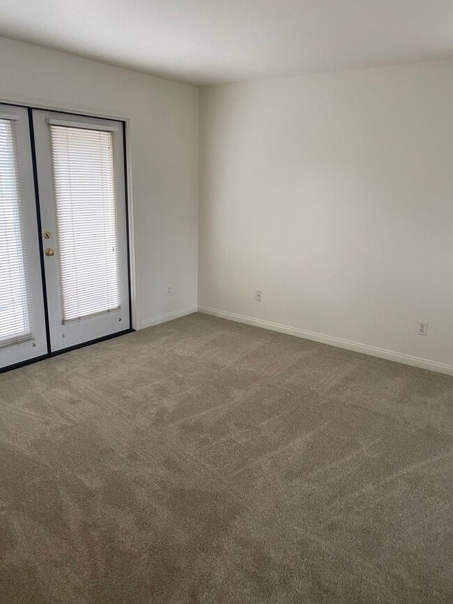 Building Photo - Carmel Valley “Shores” 5BR/3BA Executive H...