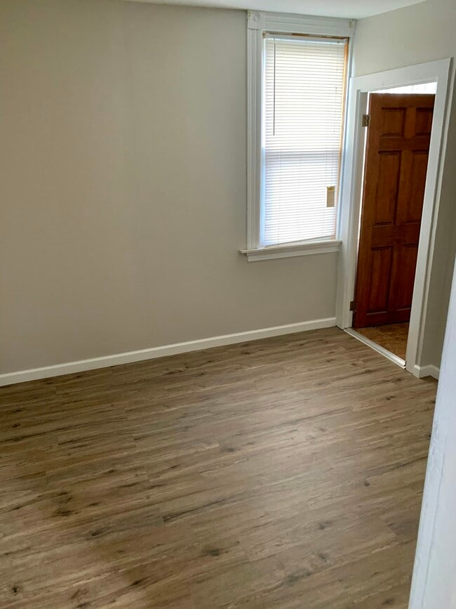 Building Photo - 43 Southbound Gratiot Ave