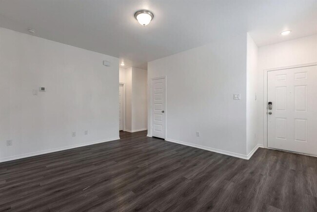 Building Photo - 16742 Rover Ln