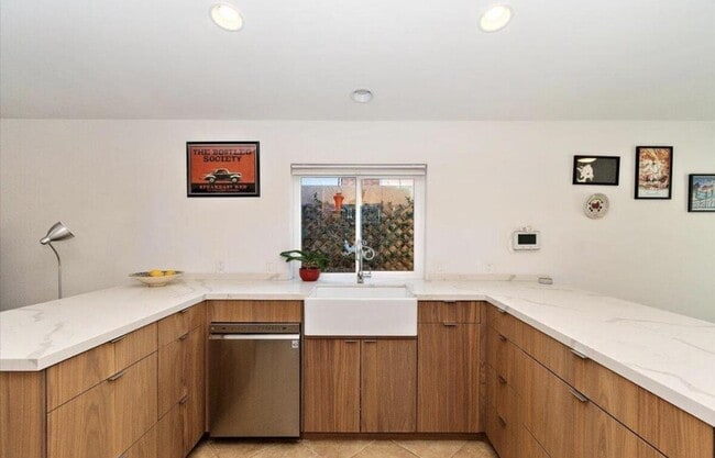 Building Photo - 53360 Avenida Juarez