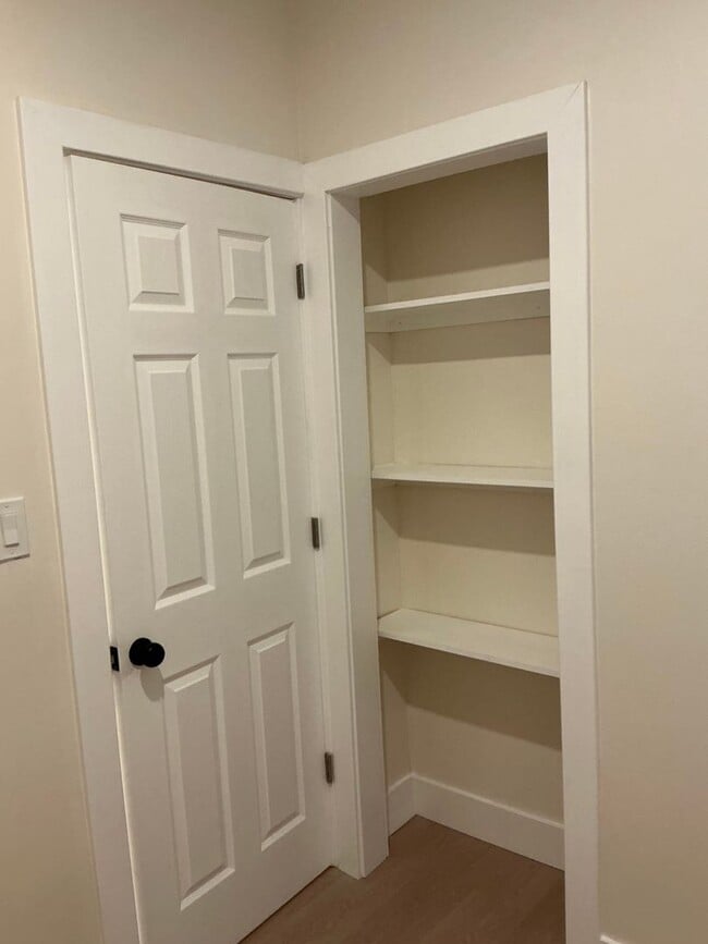 Building Photo - Refine Tyler Realty LLC