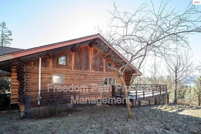 Building Photo - 480 Sunnyside Ridge Rd