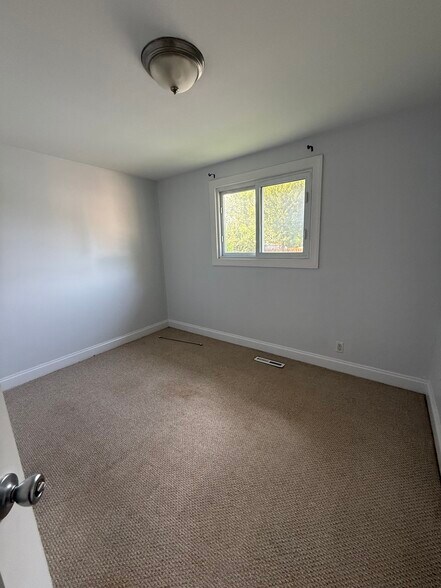Bedroom 3 - 100 Granada Rd