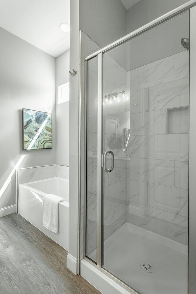 Building Photo - Brand New 4 Bedroom 3.5 Bath