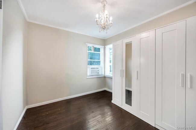 Building Photo - 2315 Willow St