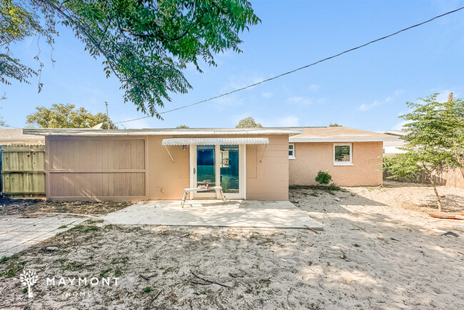 Building Photo - 7206 Rhinebeck Dr