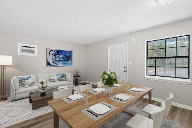 Building Photo - 102 Cone St