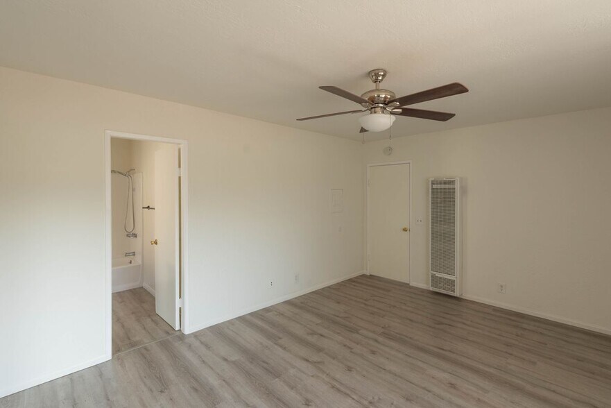 Building Photo - 220 N Myers St