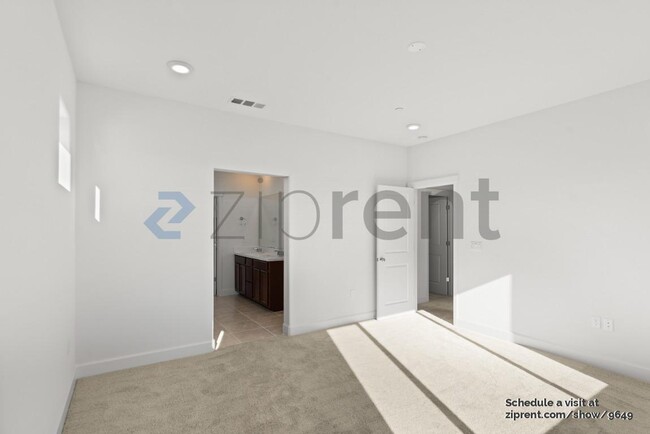 Building Photo - 5584 Howell Mountain Ln