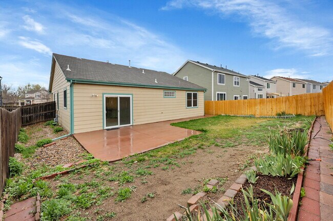 Building Photo - $2,100.00 - 3 Beds, 2 Baths, Single Family...