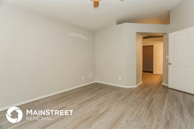 Building Photo - 6716 Rancho Santa Fe Dr