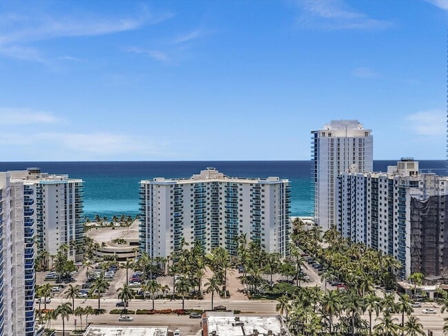 Building Photo - 3901 S Ocean Dr