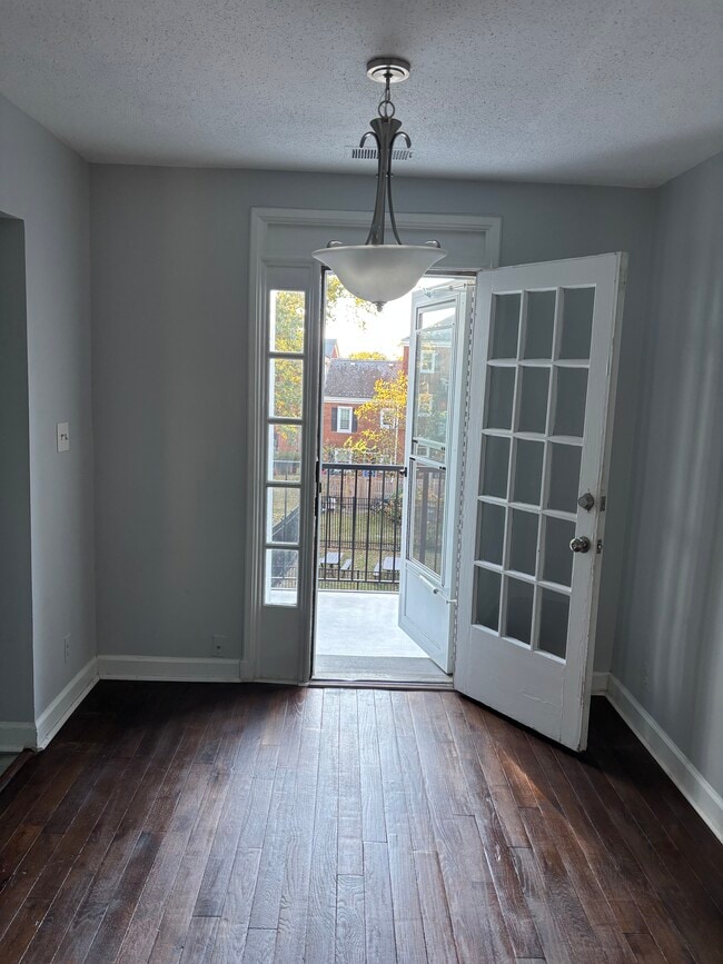 Building Photo - 2876 S Abingdon St