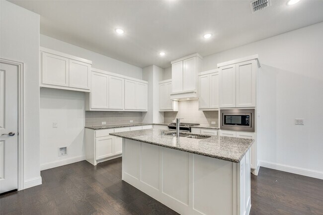 Building Photo - 4565 Stone Valley Trl