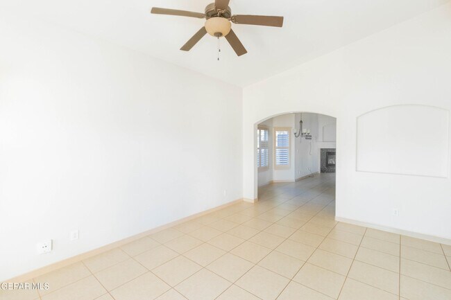 Building Photo - 5349 Jose Duran Ln