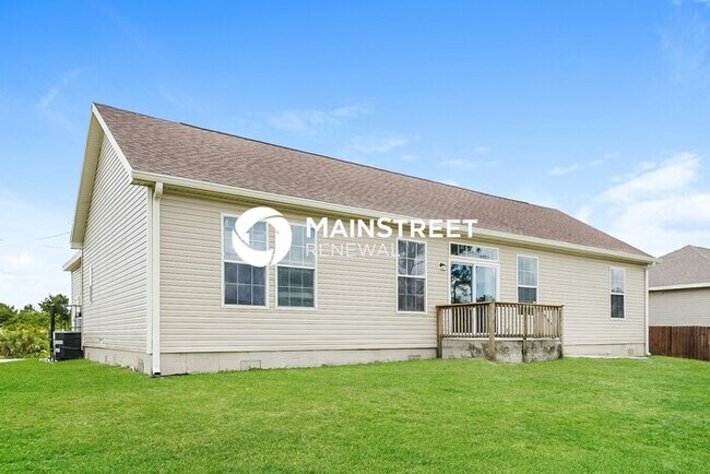 Building Photo - 3 Bedroom Pet-Friendly Home in LEHIGH ACRES, FL with Main Street Renewal