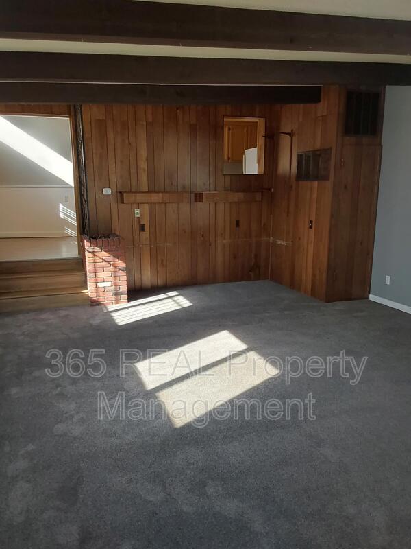 Building Photo - 930 20th Ave