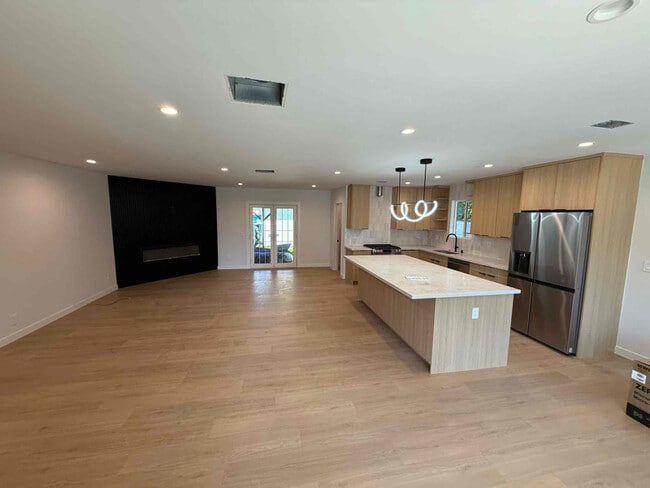 Building Photo - 17813 Welby Way
