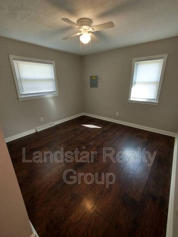 Building Photo - 5612 Walnut Way