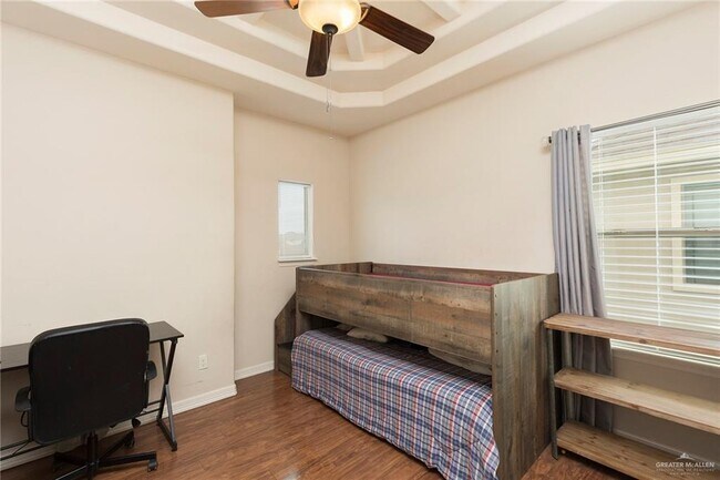 Building Photo - 5112 Nevis Dr