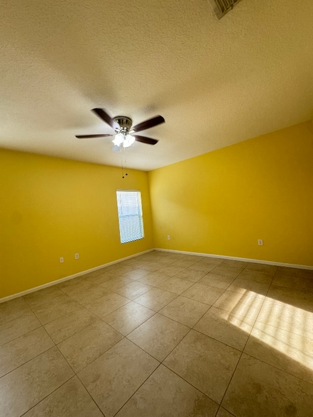 Building Photo - 3740 Aria Dr