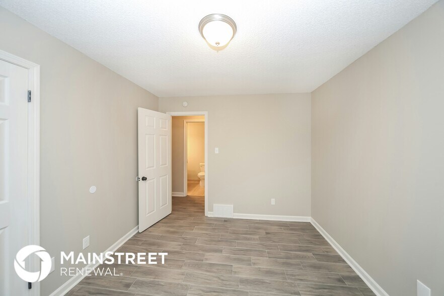 Building Photo - 7592 Millbridge Dr