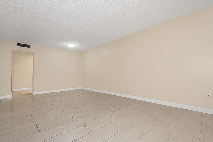 Building Photo - 7765 SW 86th St