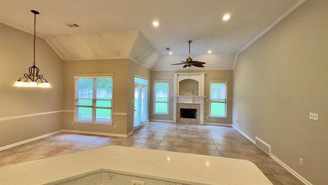 Building Photo - 4792 White Pass Dr