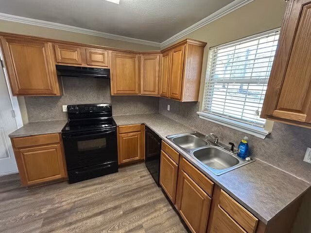 Building Photo - 1326-1328 Pine Hill Drive