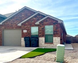 Building Photo - 2106 Kokomo Ave