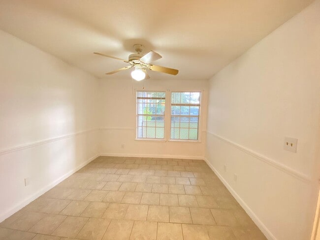 Building Photo - 6166 Westgate Dr