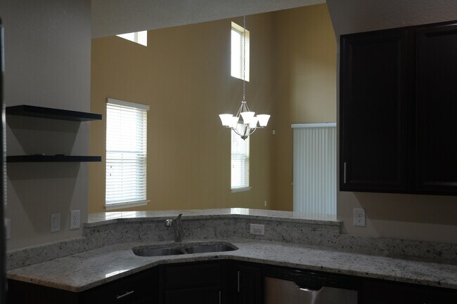 Building Photo - 2212 Lennox Dale Ln