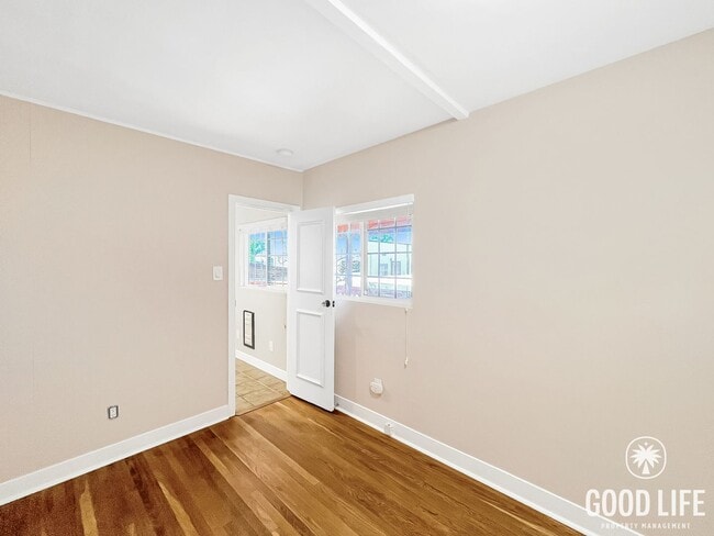 Building Photo - Cozy 2 bedroom, 1 bathroom home in North Park!