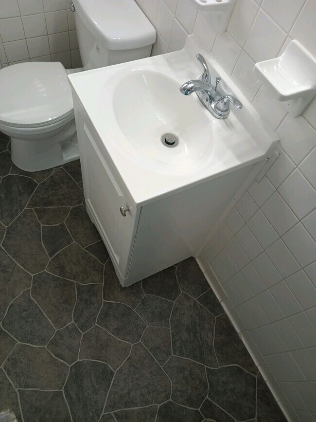 Building Photo - 4113 La Salle Ave